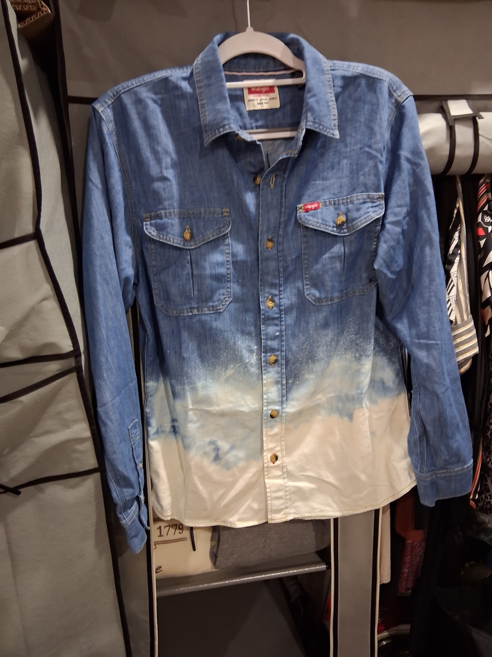 Wrangler Blue and White Ombre Denim-Style Button-Down Shirt
